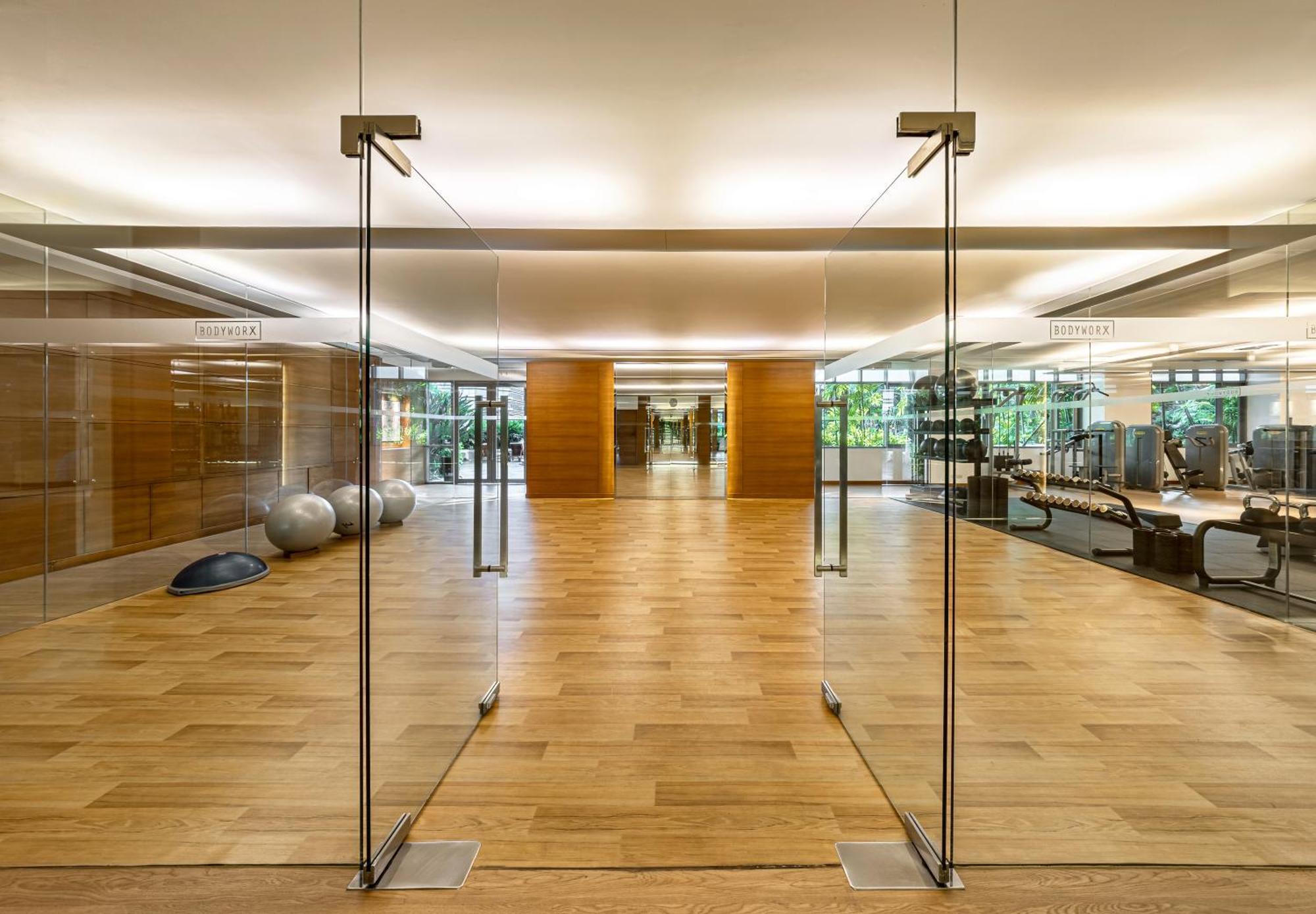Conrad Bangkok Residences Экстерьер фото