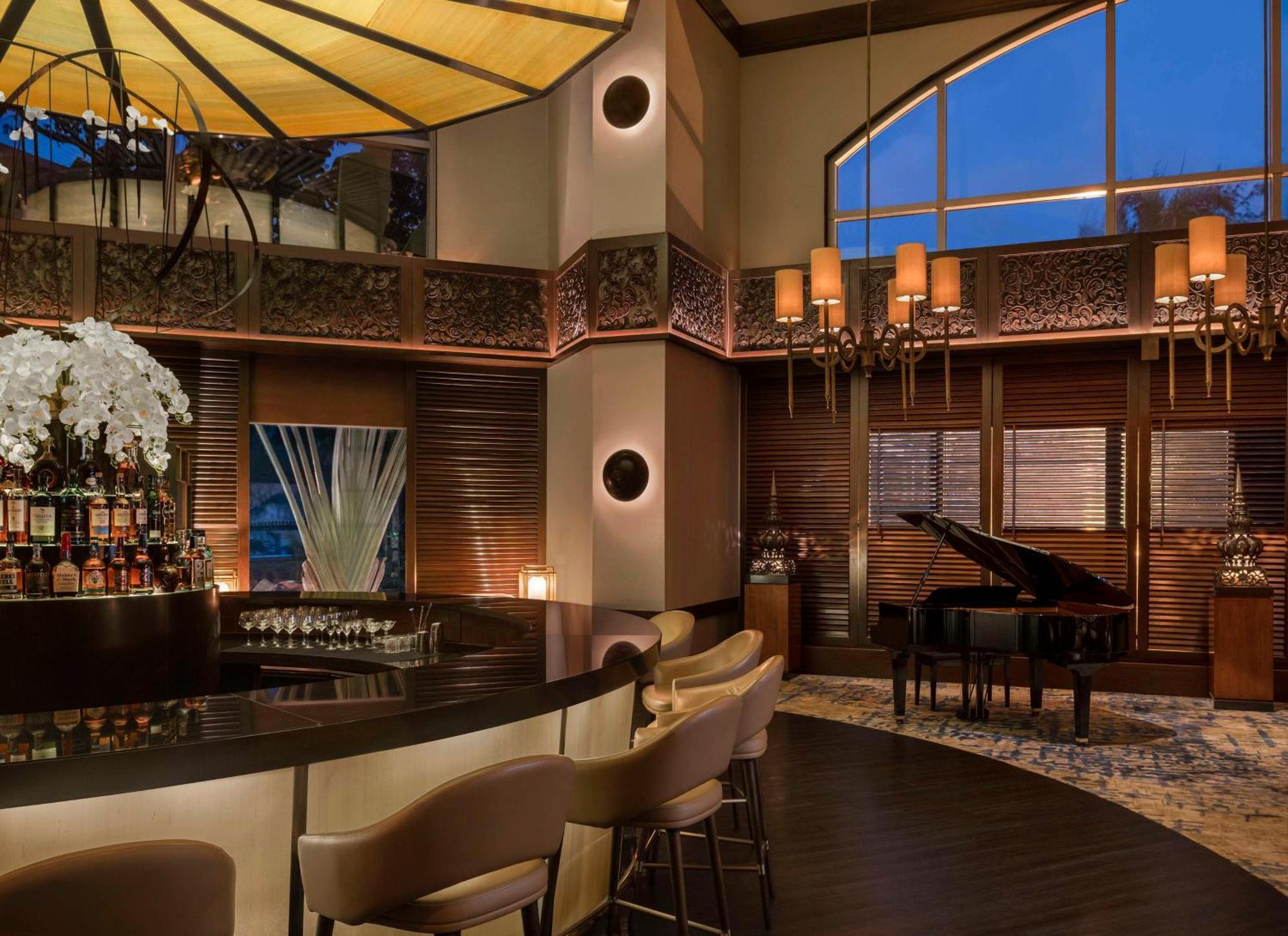 Conrad Bangkok Residences Экстерьер фото