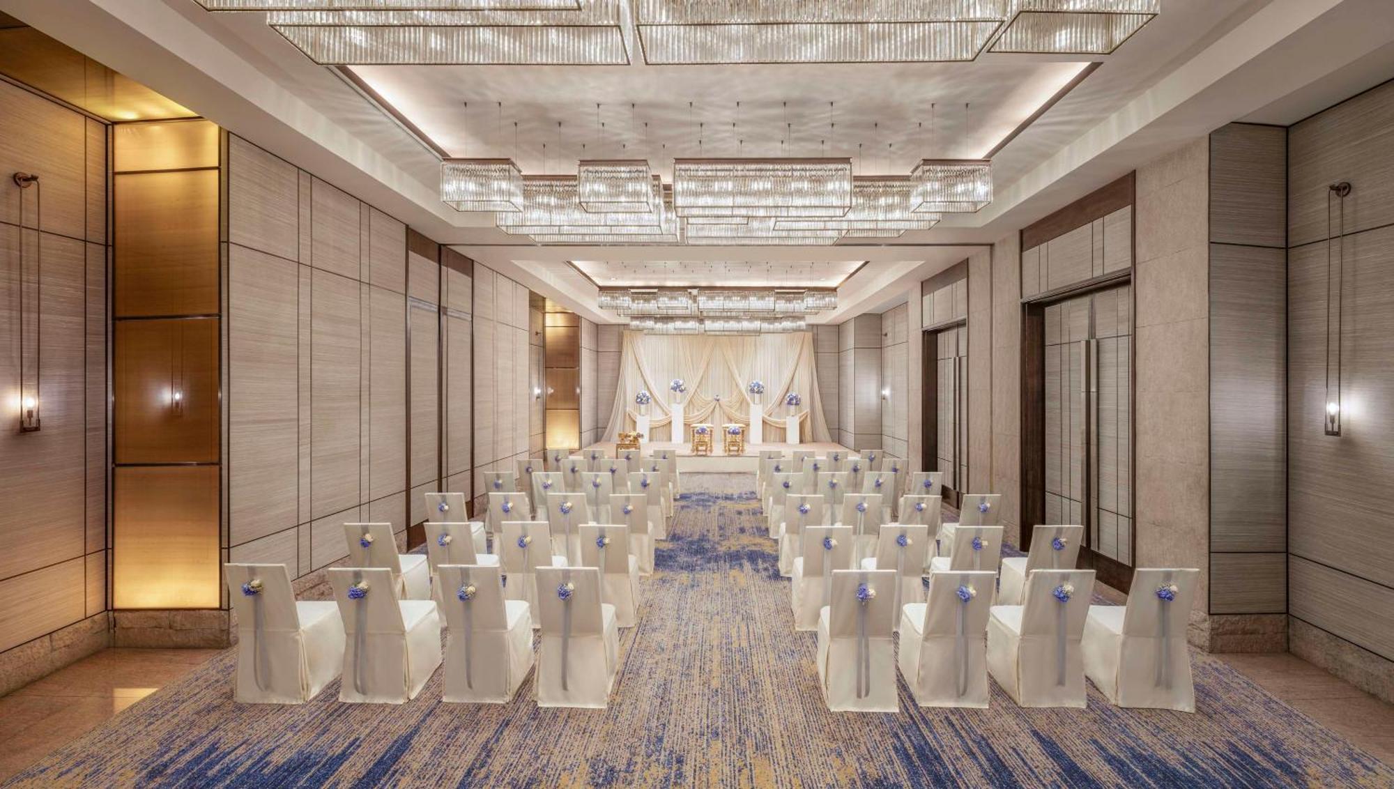 Conrad Bangkok Residences Экстерьер фото