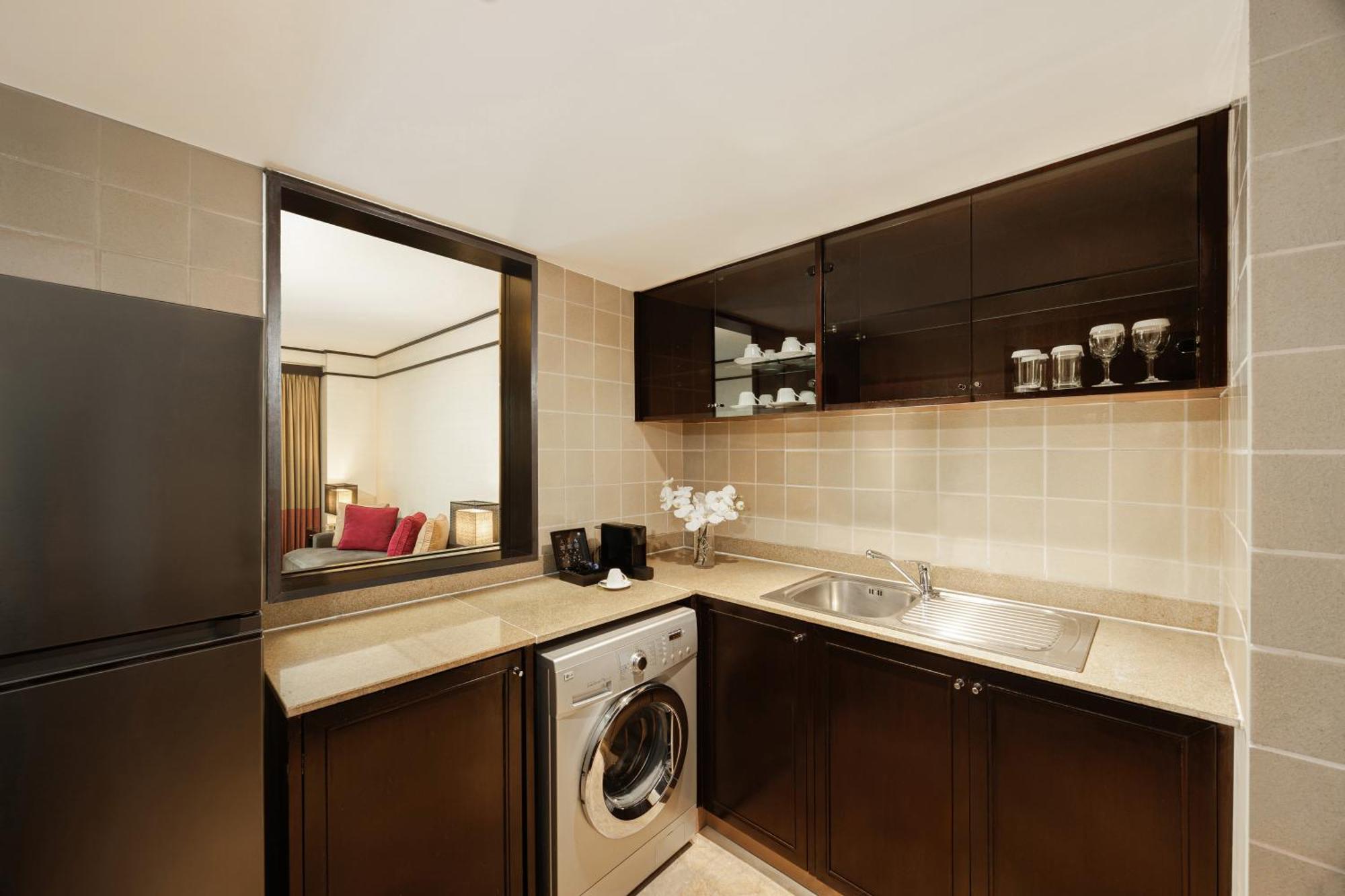 Conrad Bangkok Residences Экстерьер фото